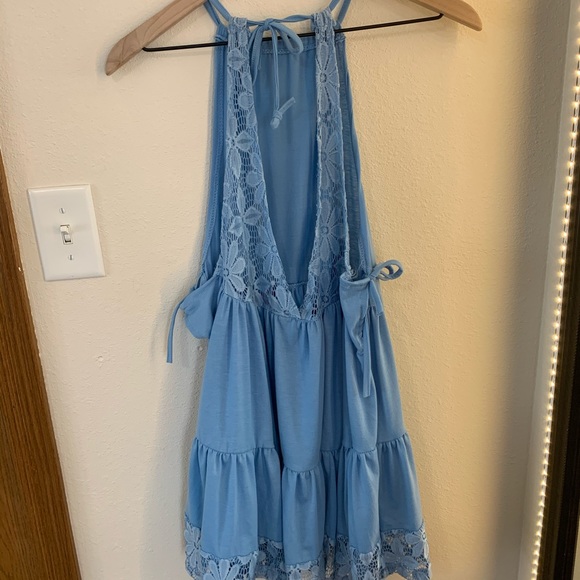 Blue lace dress - Picture 2 of 4
